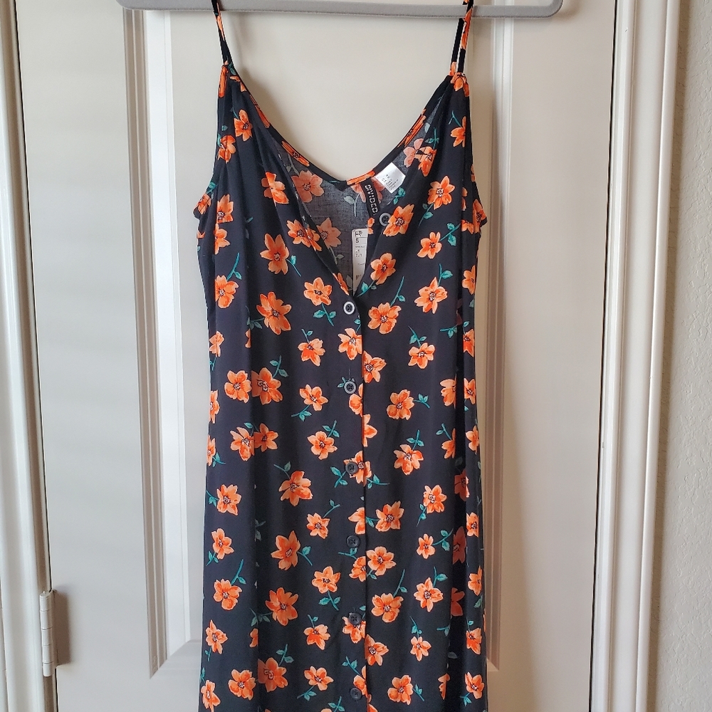 NWT H&M Button-up Dress